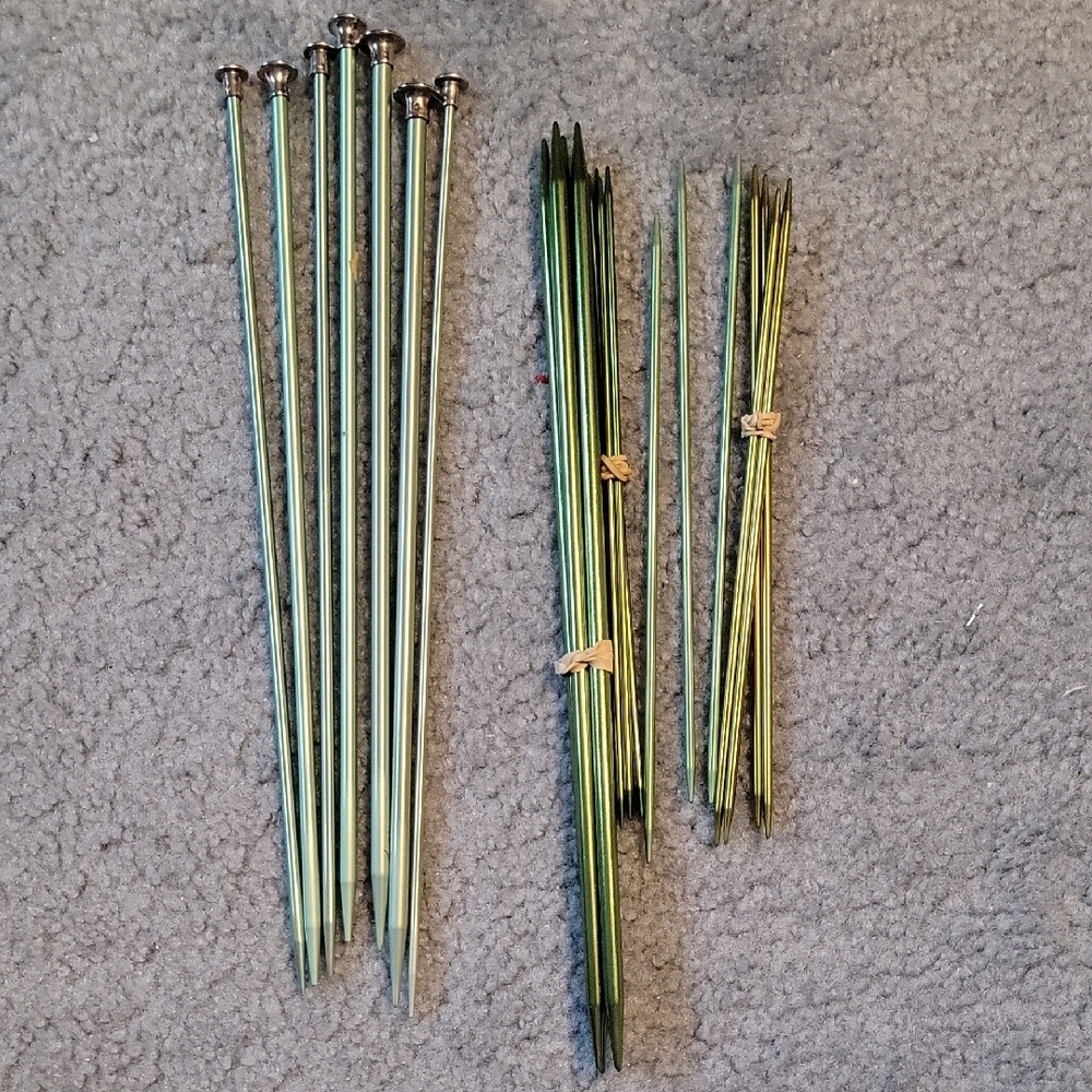 Assorted Knitting Needles Set - Picture 4 of 10